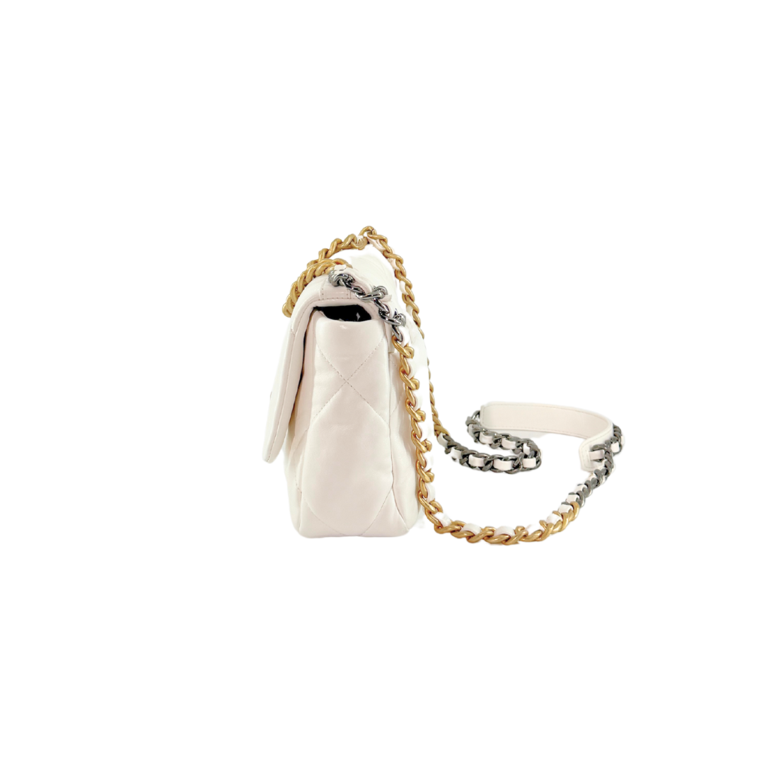 CHANEL 19, WHITE