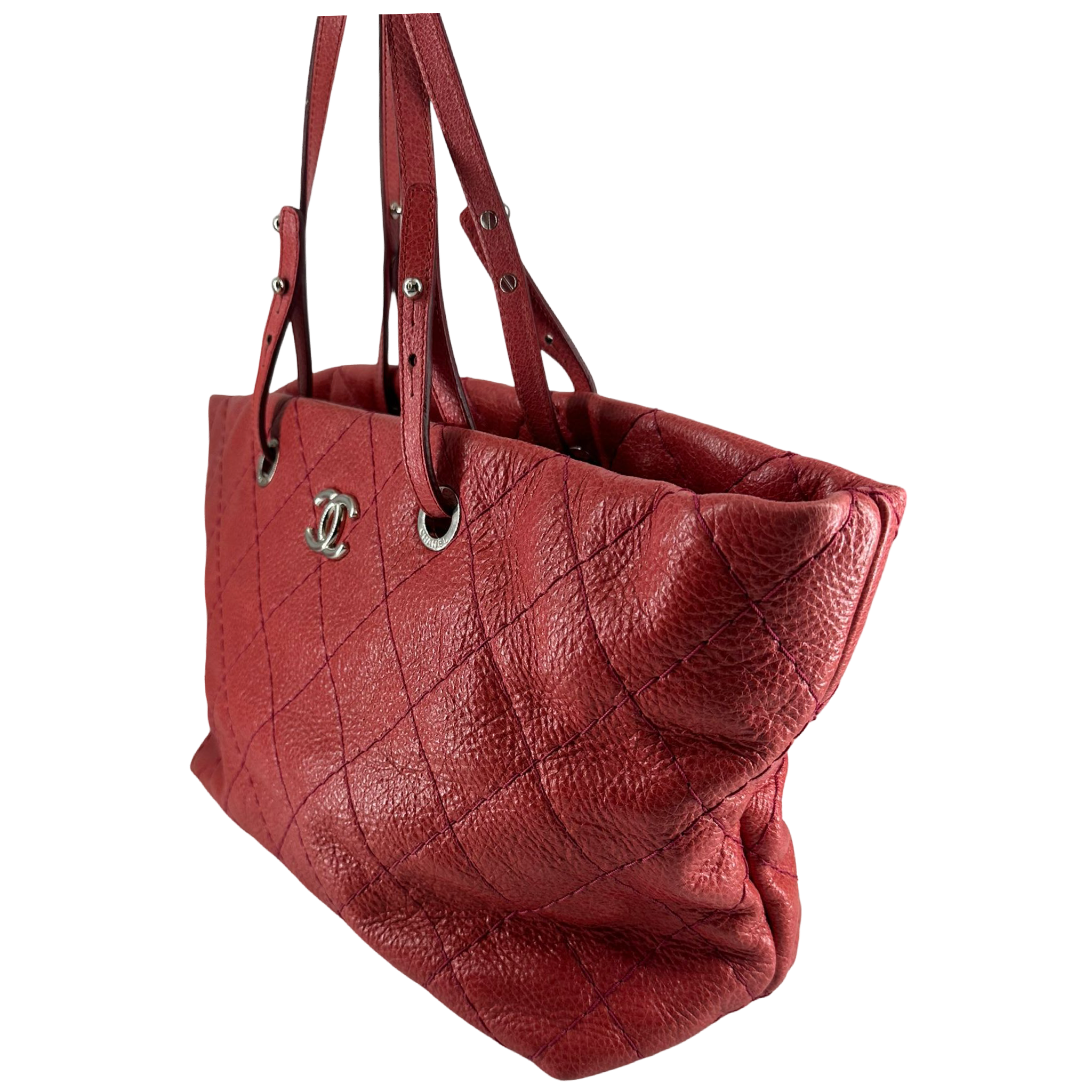 CHANEL LARGE ON THE ROAD TOTE